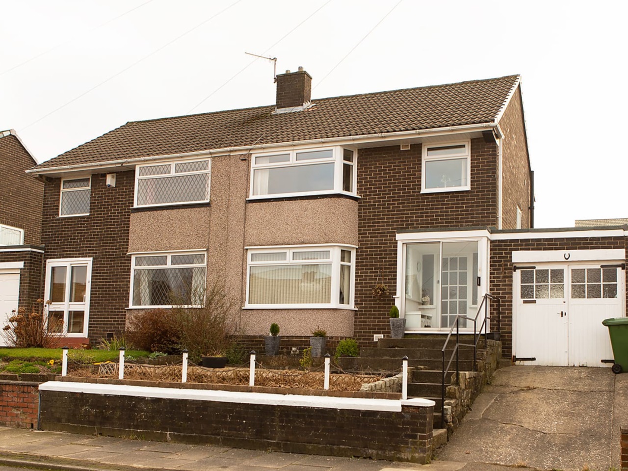 BlaydonOnTyne 3 Bed SemiDetached House, Thornton Crescent, NE21