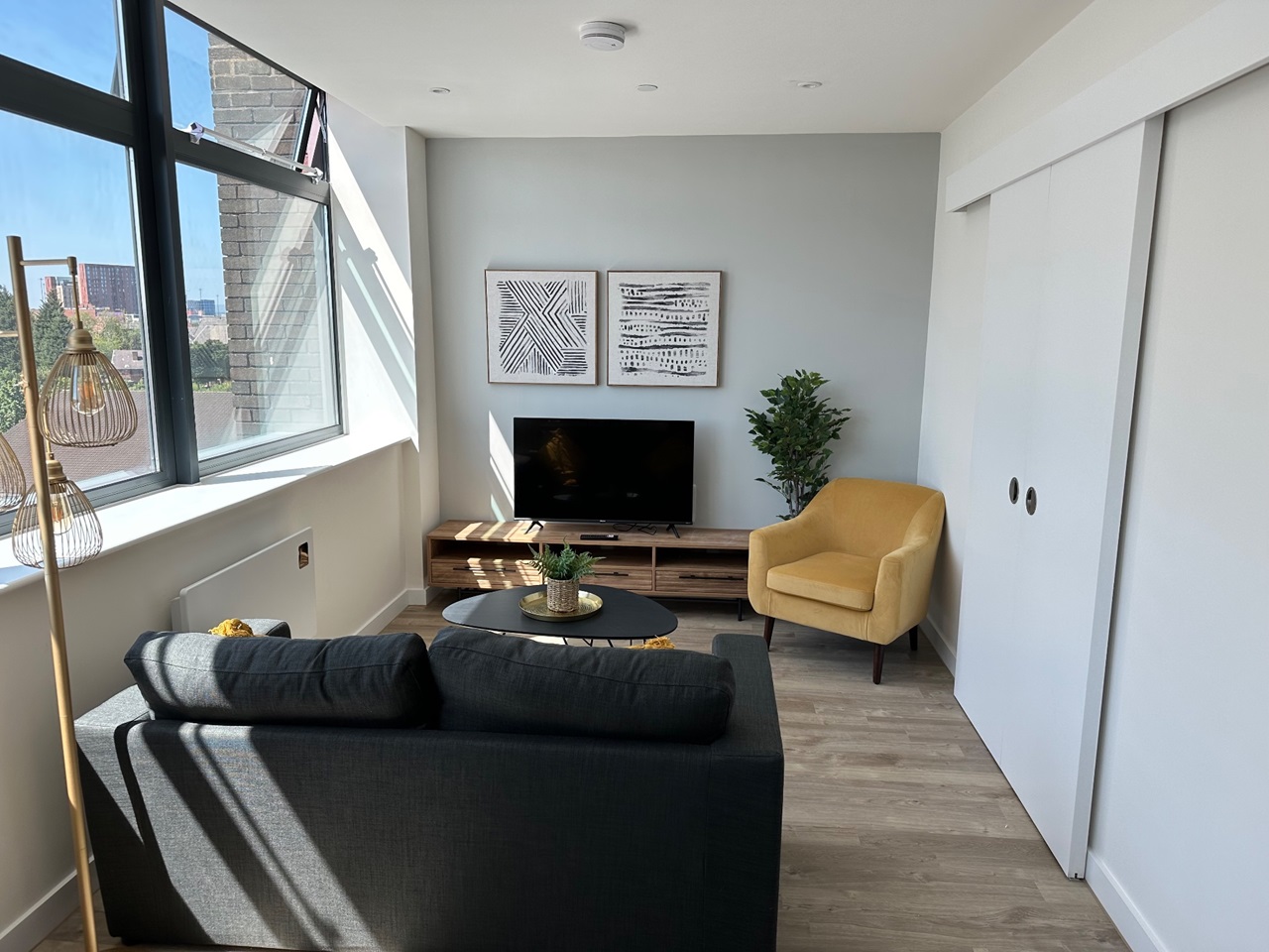 Manchester 1 Bed Flat, Seymour Grove, M16 To Rent Now for £1,200.00 p/m