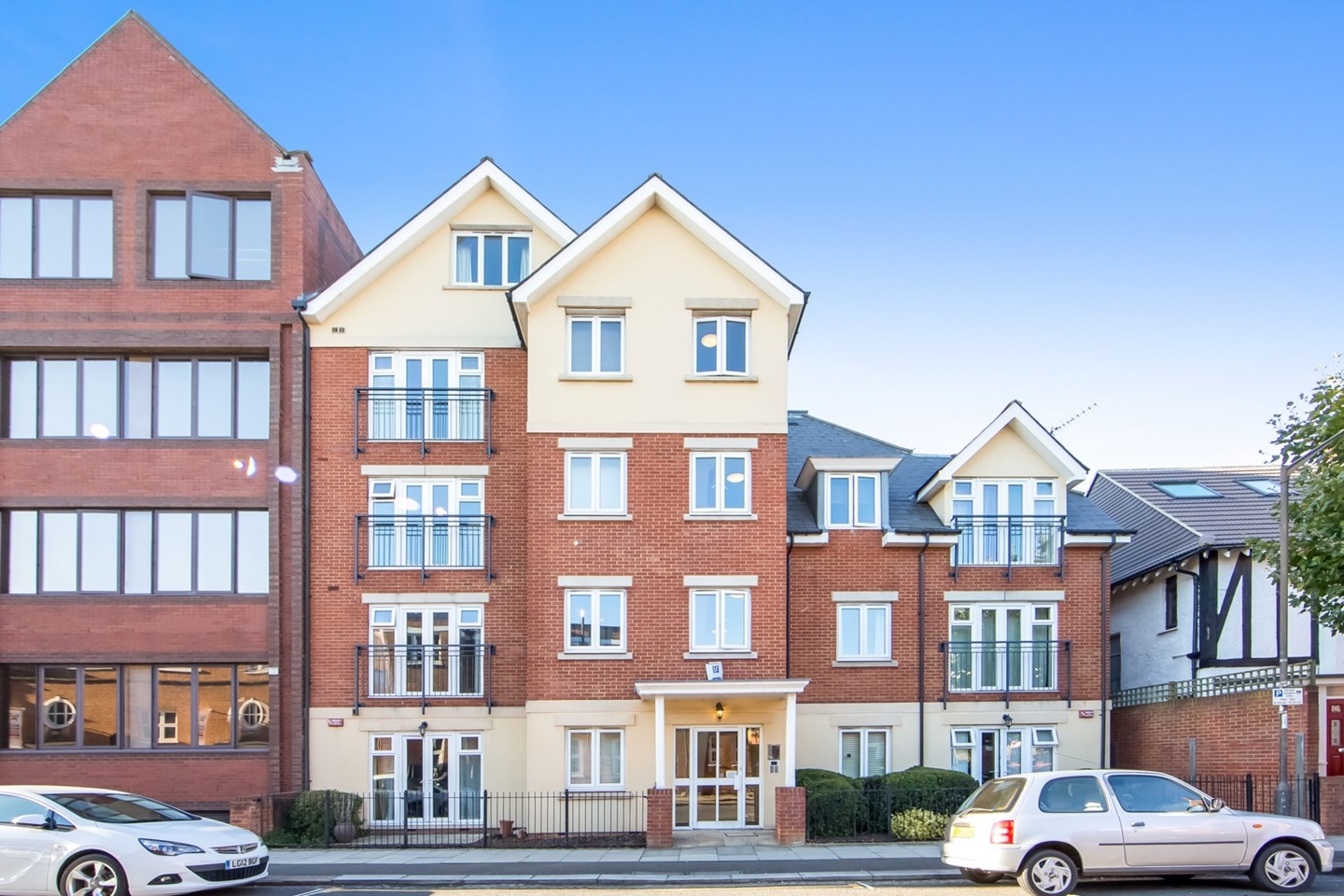 London 2 Bed Flat, Compton Road, SW19 To Rent Now for £1,650.00 p/m