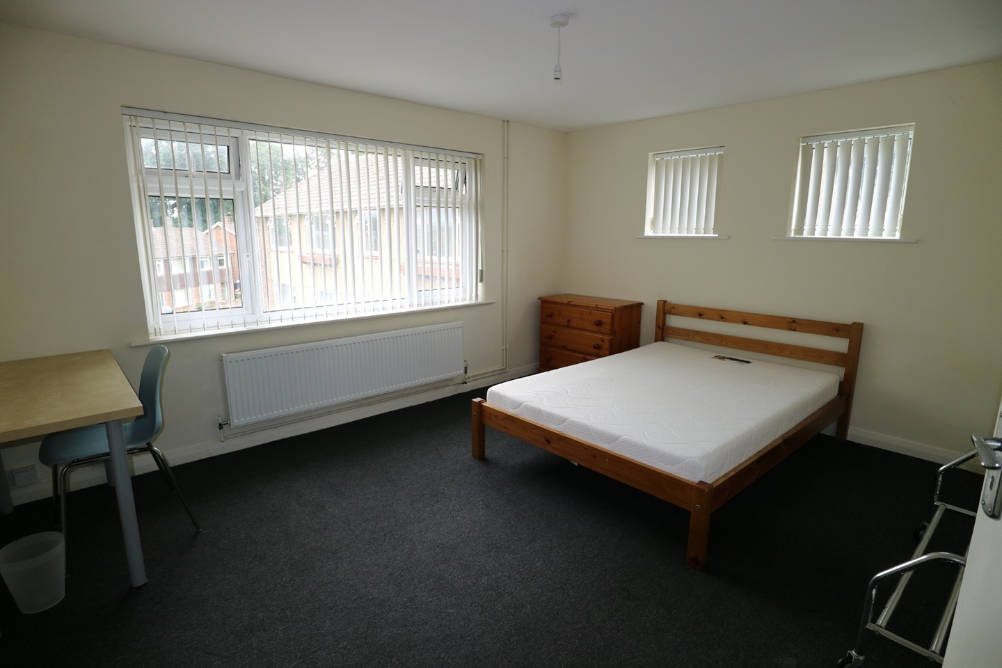 Canterbury 3 Bed Flat, Shaftesbury Road, CT2 To Rent Now for £1,200