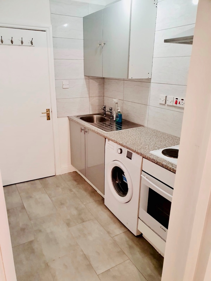 London Studio Flat, Walthamstow, E17 To Rent Now for £800.00 p/m