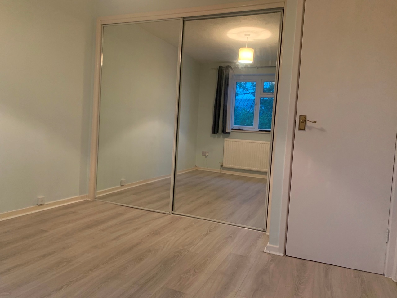 West Molesey 1 Bed SemiDetached House, Fox Way, KT8 To Rent