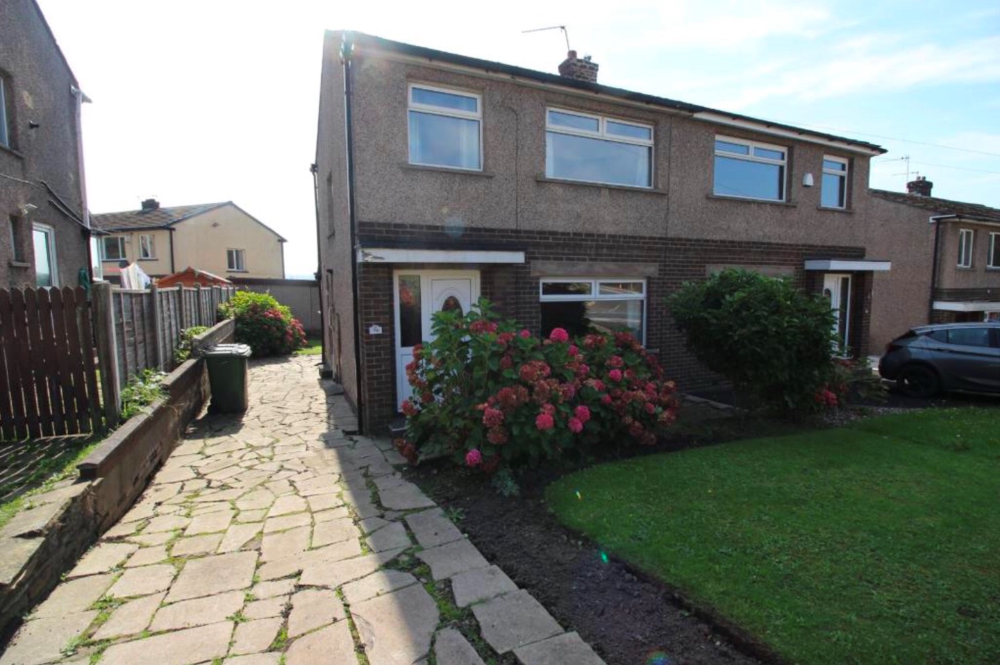 Heckmondwike 3 Bed SemiDetached House, Walkley Lane, WF16 To Rent