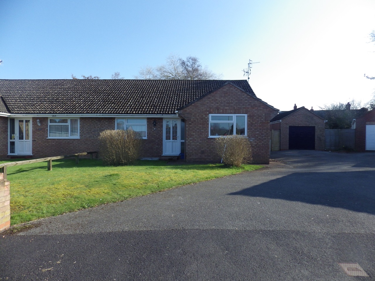 Williton, Taunton 3 Bed Bungalow, Alder Close, TA4 To Rent Now for