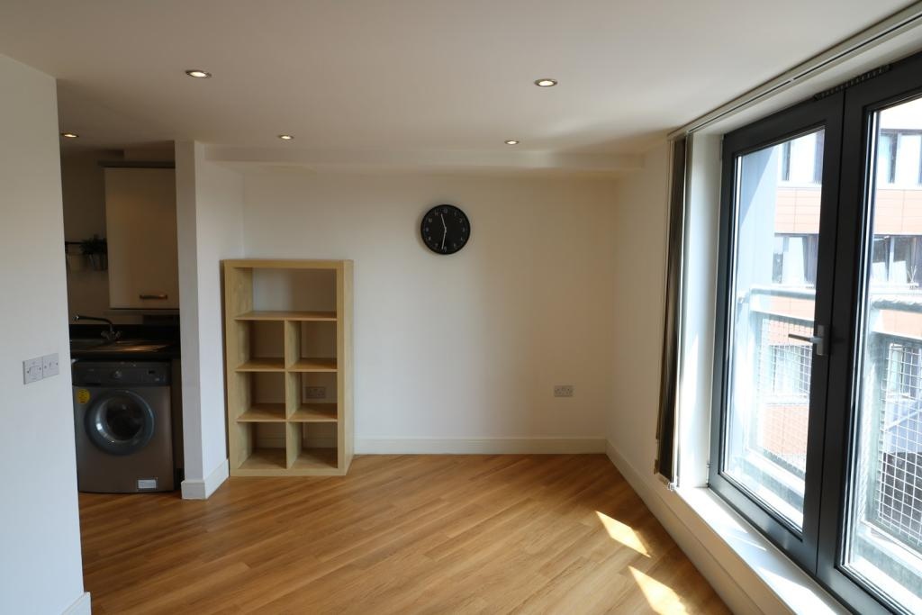 Gants Hill, Ilford Studio Flat, Invito House, IG2 To Rent Now for £