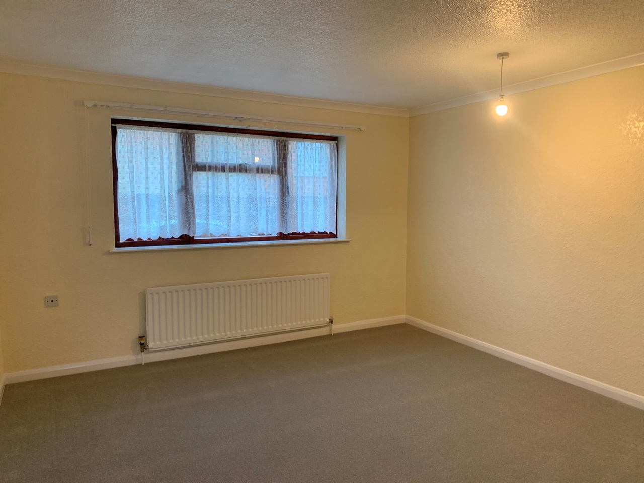 Winslow, Buckingham 3 Bed Bungalow, Western Lane, MK18 To Rent Now for £1,500.00 p/m