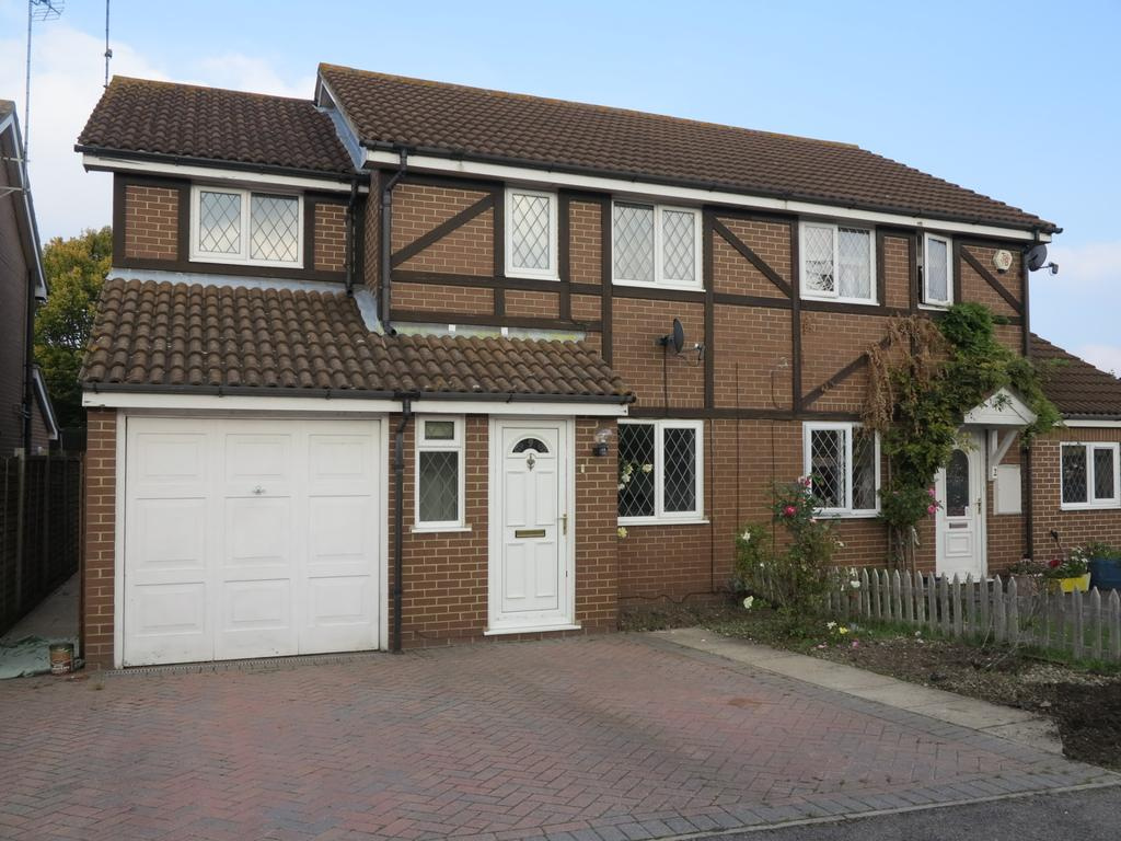 Lower Earley, Reading 3 Bed SemiDetached House, Littington Close