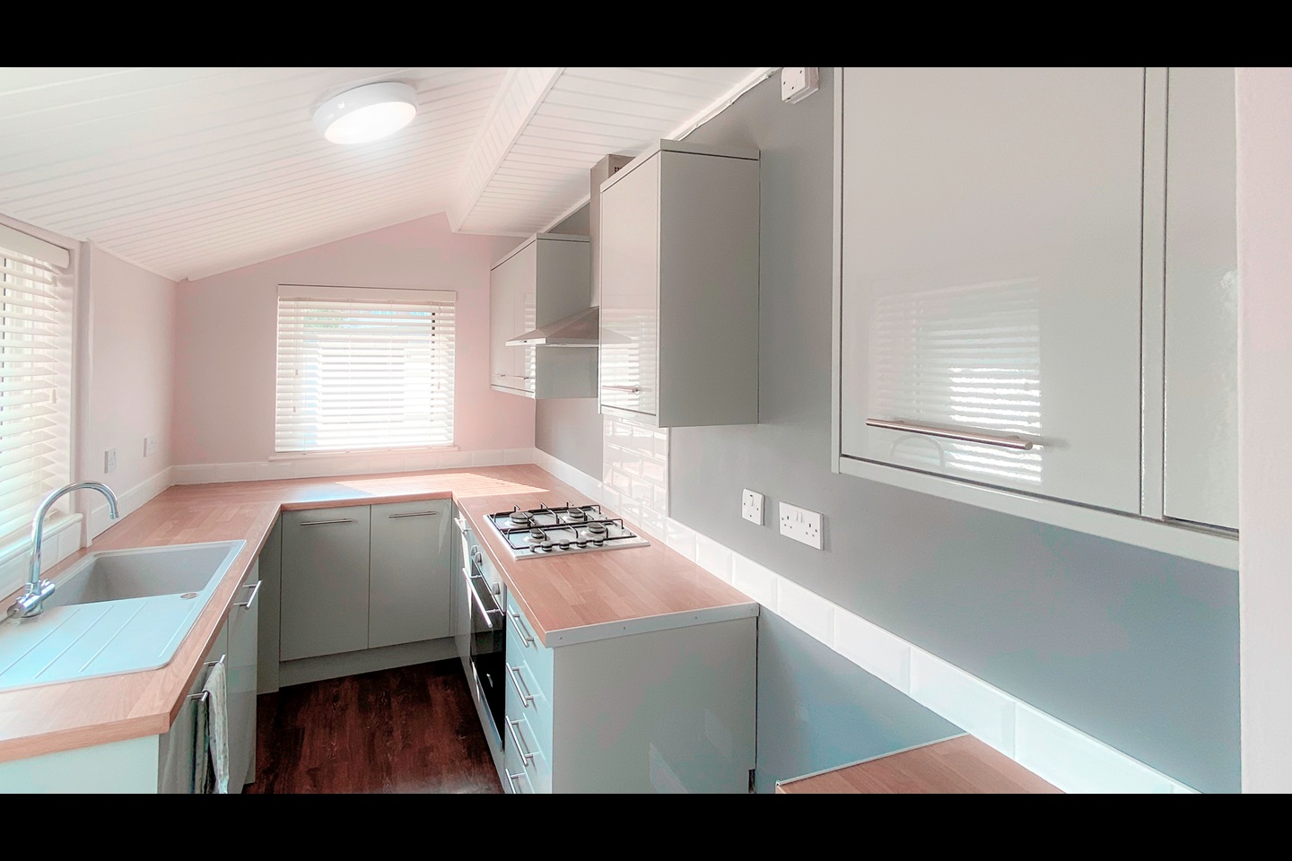 Saltney Ferry, Chester 2 Bed End Terrace, St. Davids Terrace, CH4 To Rent Now for £950.00 p/m