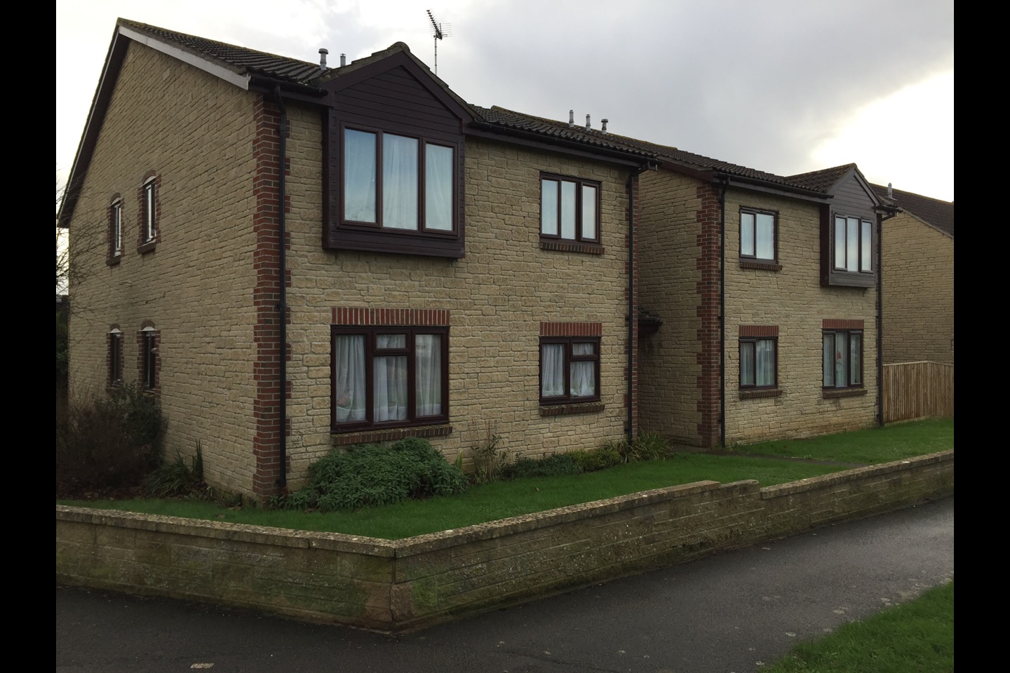 Yeovil 1 Bed Flat, Hillingdon Court, BA21 To Rent Now for £520.00 p/m