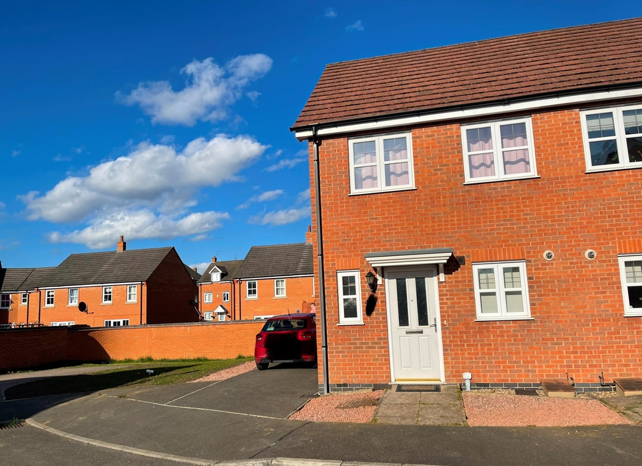 Corby 2 Bed SemiDetached House, Farnborough Close, NN18 To Rent