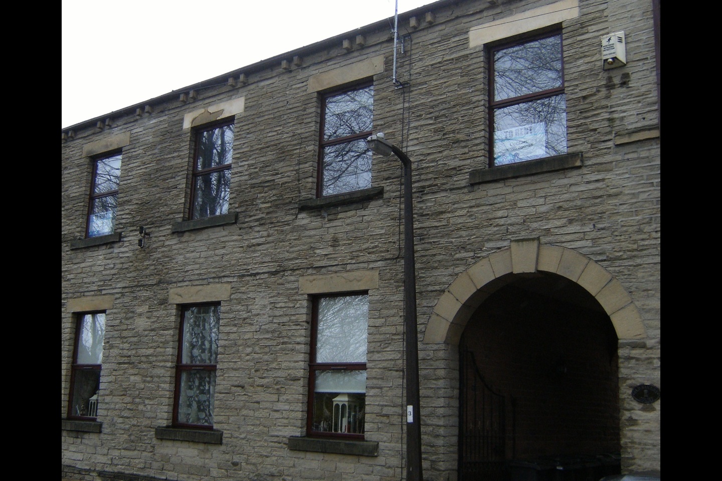 Cleckheaton 2 Bed Flat, Valley Road, BD19 To Rent Now for £650.00 p/m