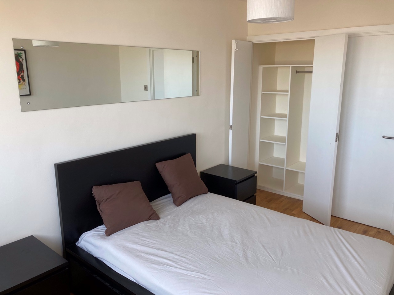 London 2 Bed Flat, Burwash House, SE1 To Rent Now for £1,850.00 p/m