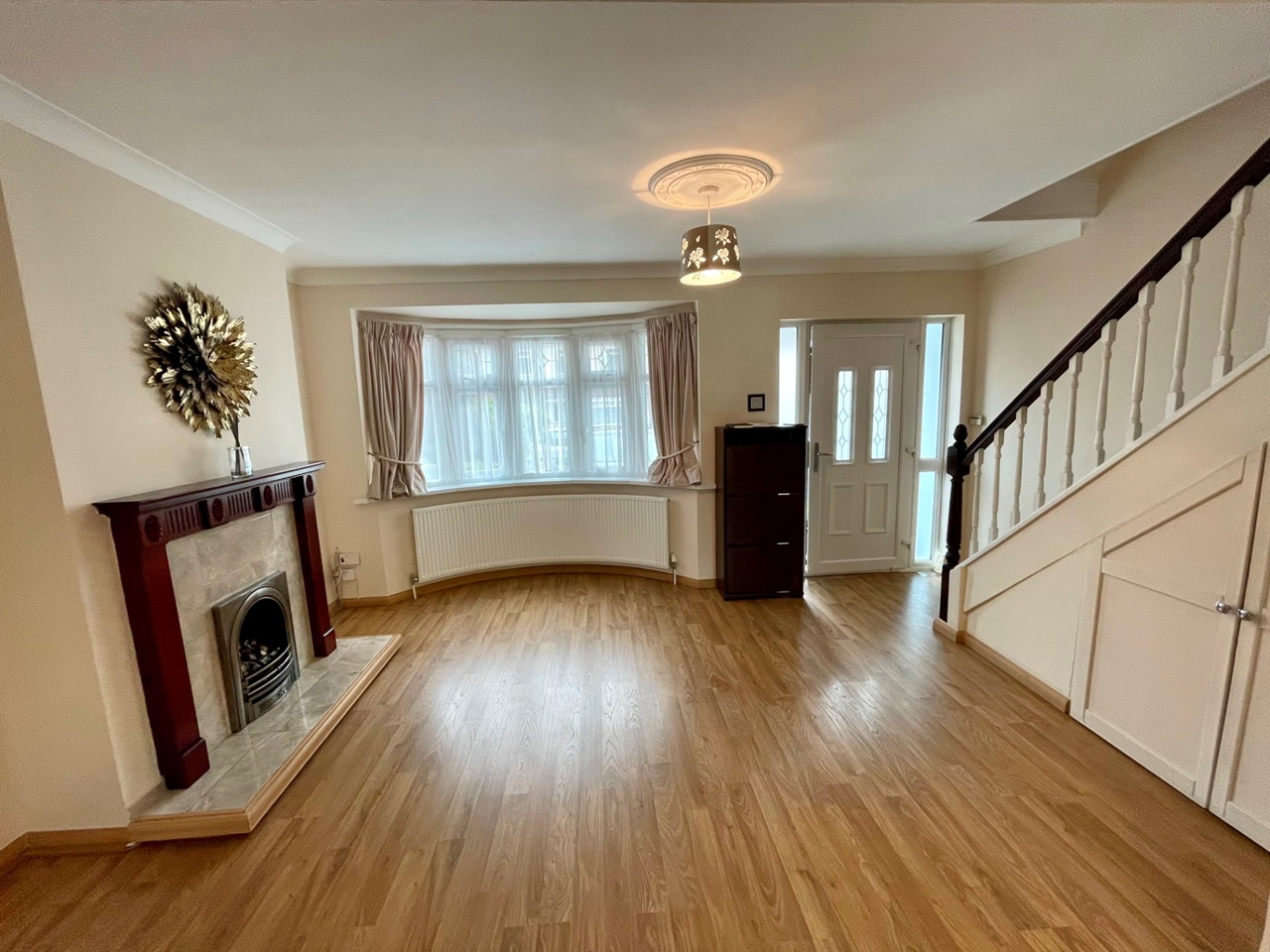 Grays 3 Bed Terraced House, Palmerston Road, RM20 To Rent Now for £1,375.00 p/m