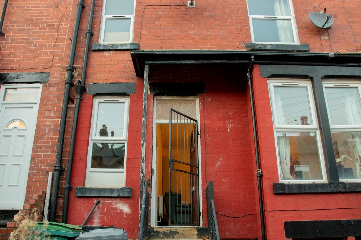 Leeds 2 Bed Terraced House, Harlech grove, LS11 To Rent Now for £
