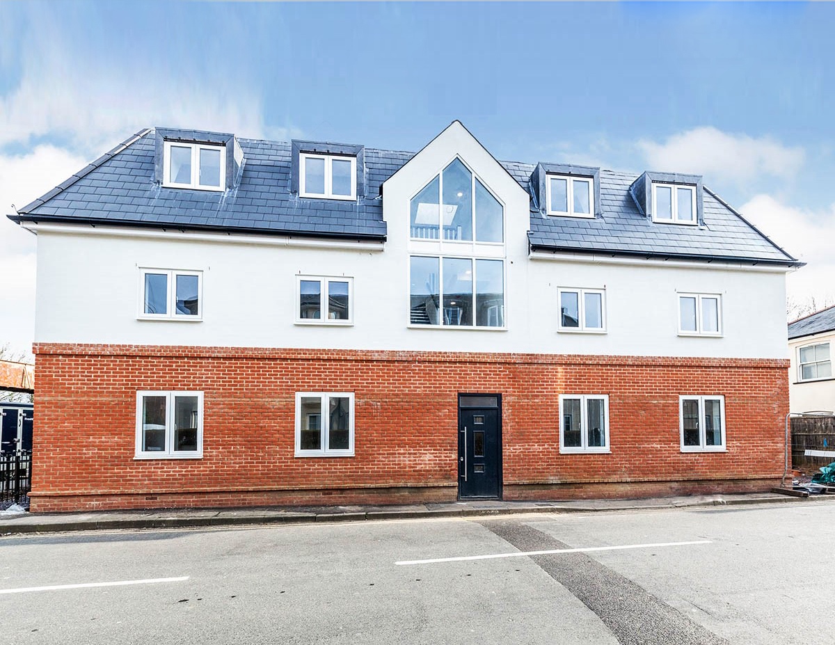 Egham 1 Bed Flat, Carta House, TW20 To Rent Now for £1,350.00 p/m