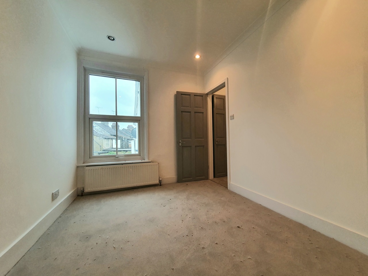 Watford 2 Bed End Terrace, Lammas Road, WD18 To Rent Now for £1,895