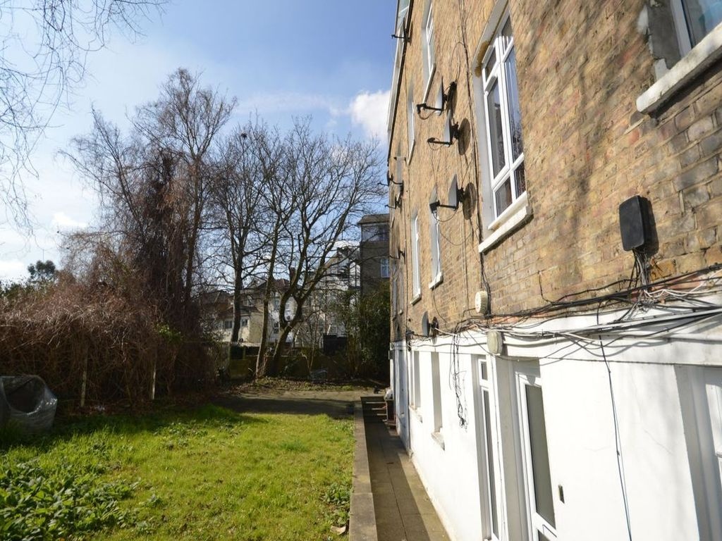 London 2 Bed Flat, Eastdown Court, SE13 To Rent Now for £1,300.00 p/m
