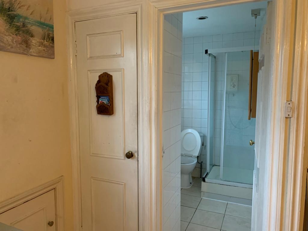 London Studio Flat, Greenfield Gardens, NW2 To Rent Now for £1,180.