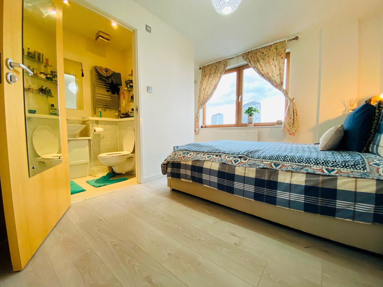 Glasgow 2 Bed Flat, Old Rutherglen Road, G5 To Rent Now for £1,290.