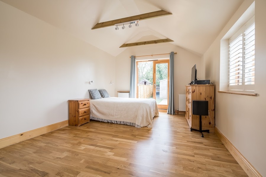 Hildenborough 1 Bed Bungalow, Mount Pleasant, TN11 To Rent Now for