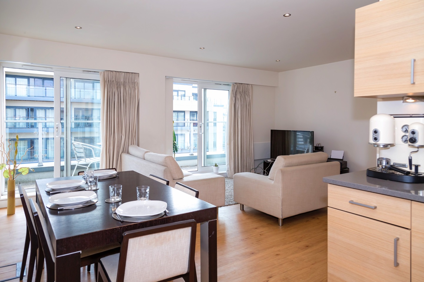 London 2 Bed Flat, Amelia House, NW9 To Rent Now for £1,900.00 p/m