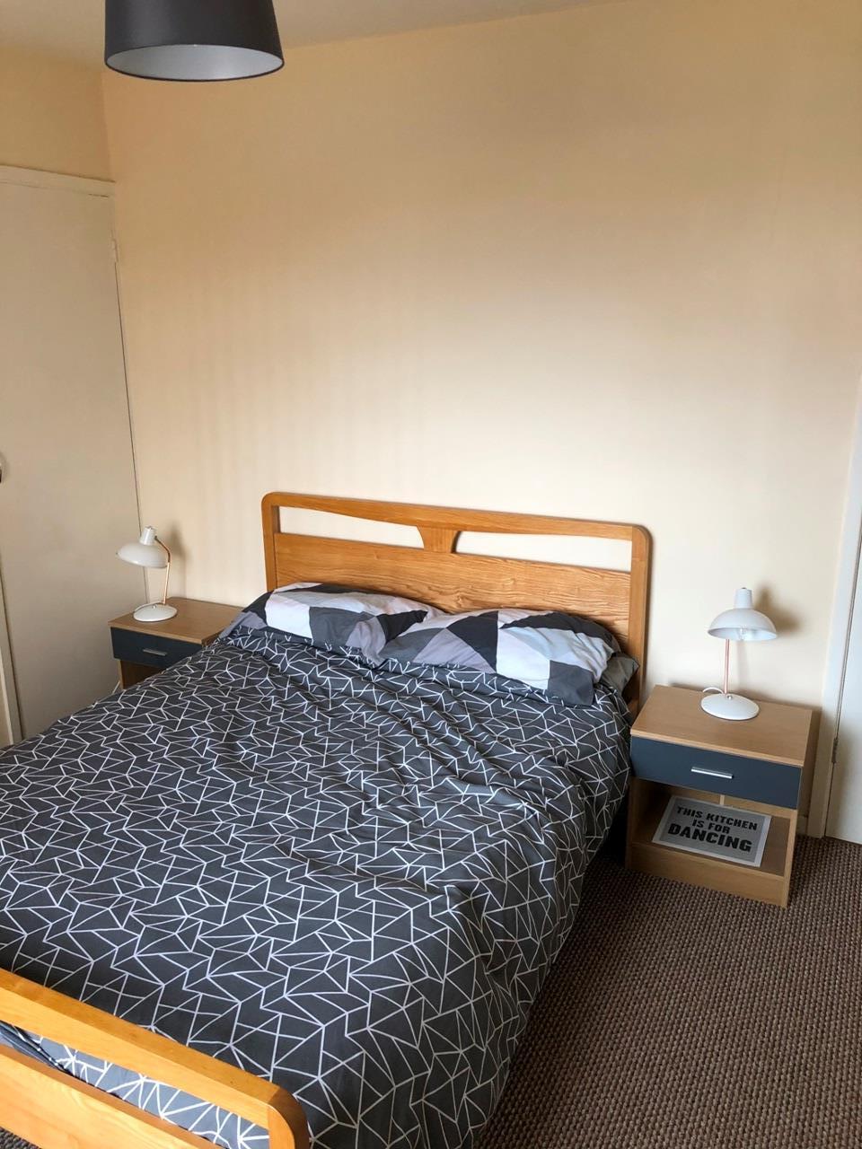 Dukinfield 2 Bed Flat, King Street, SK16 To Rent Now for £650.00 p/m