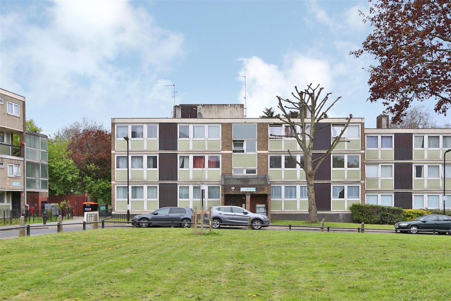 London 4 Bed Flat, Rowley Gardens, N4 To Rent Now for £1,900.00 p/m
