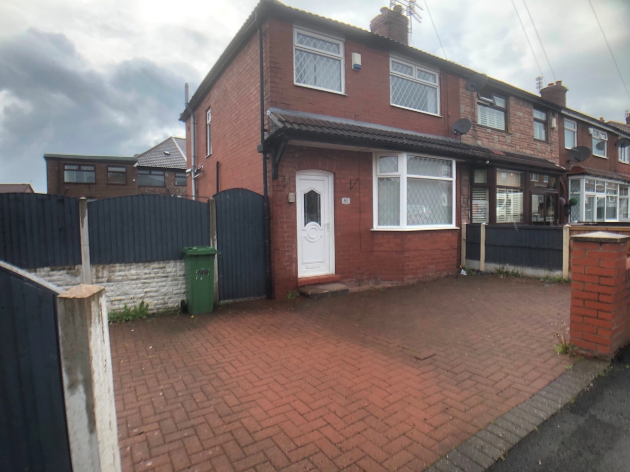 Droylsden, Manchester 3 Bed Terraced House, St. Road, M43