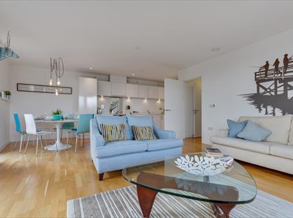 3 Bed Flat, Sculpture House, E1