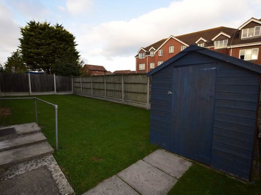 Tilbury 1 Bed Flat, Burns Place, RM18 To Rent Now for £1,000.00 p/m