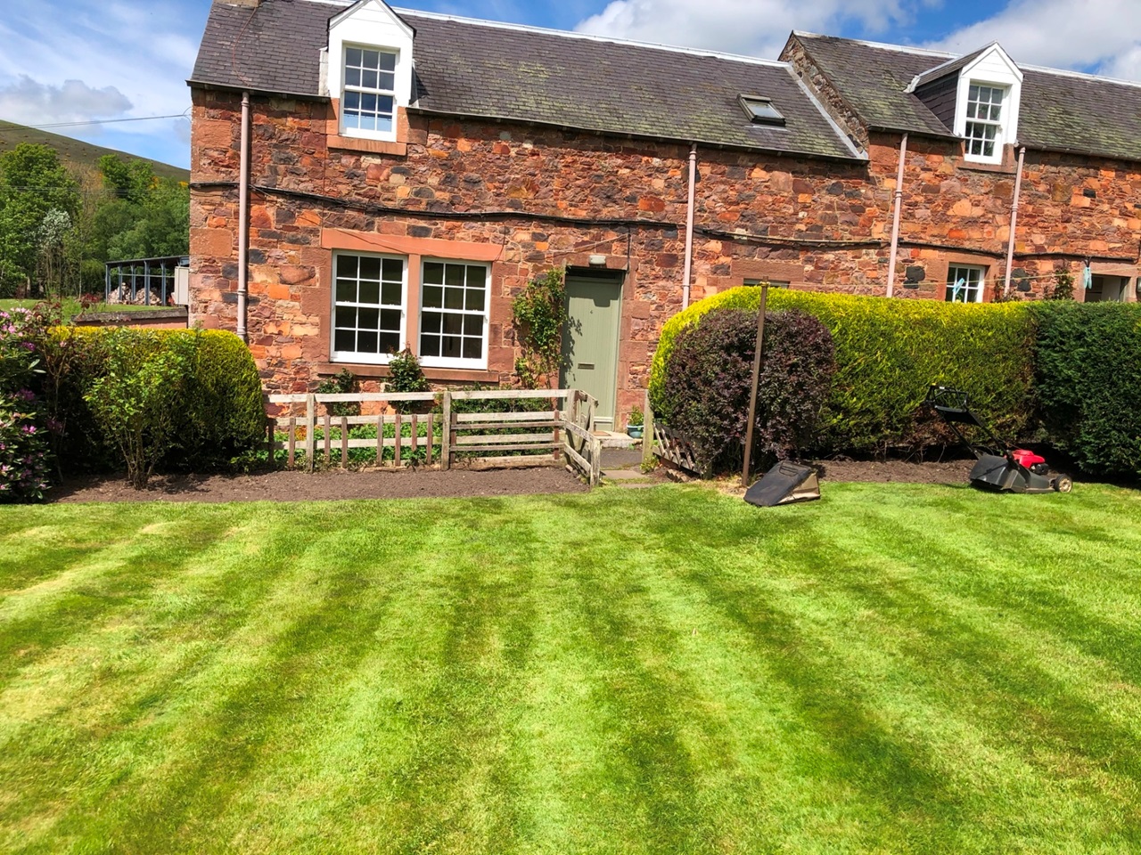 Earlston 2 Bed Terraced House, Redpath, TD4 To Rent Now for £650.00 p/m