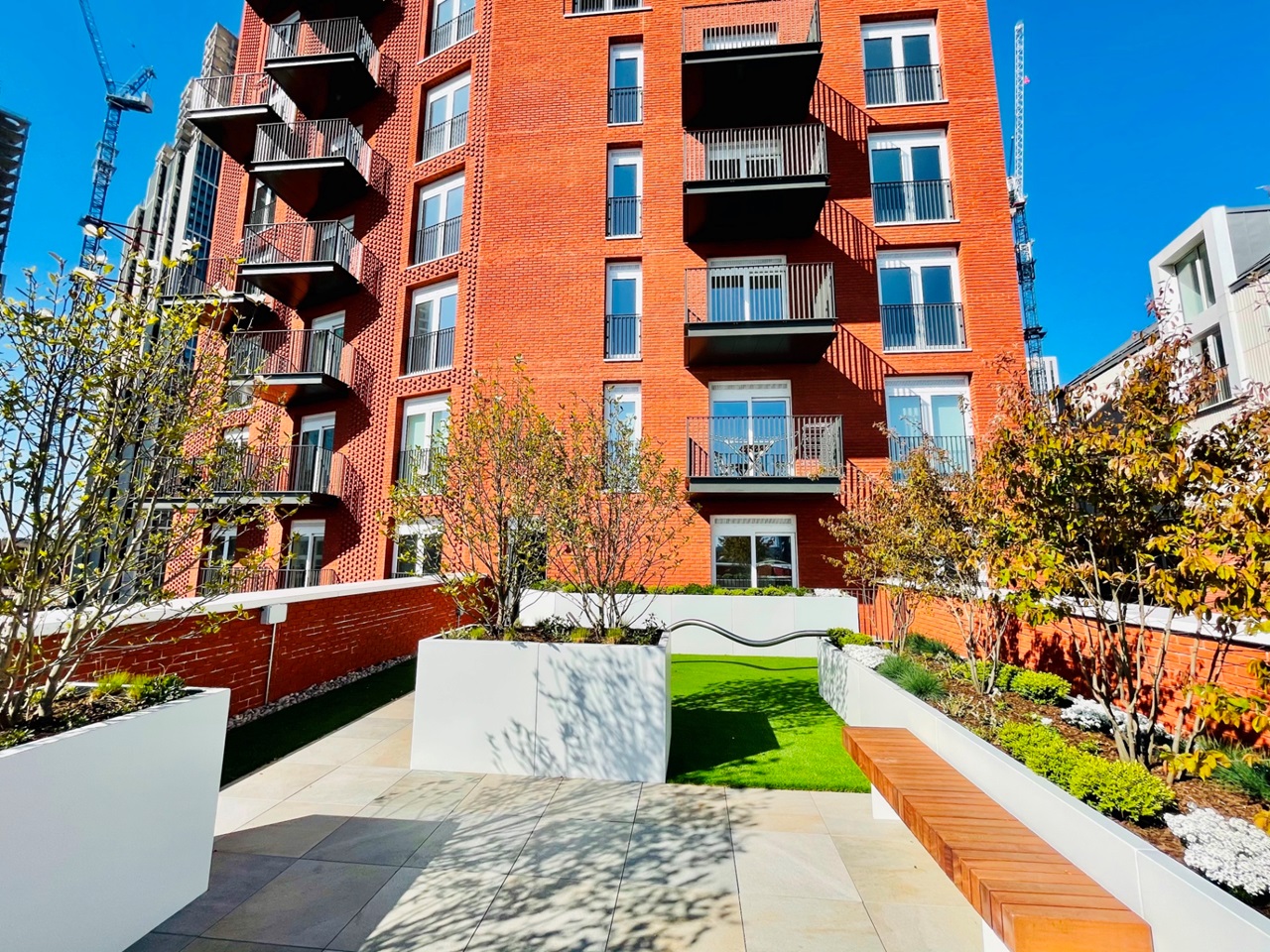 London Studio Flat, Exchange Gardens, SW8 To Rent Now for £2,200.00 p/m