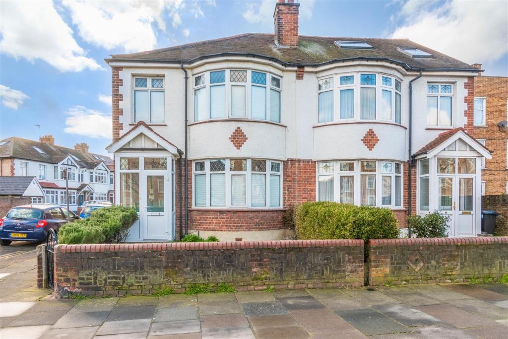 Enfield 3 Bed SemiDetached House, Baker Street, EN1 To Rent Now