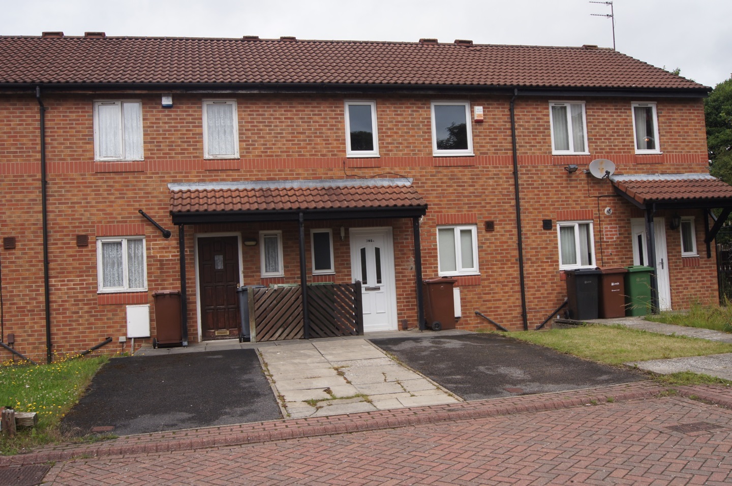 Leeds 2 Bed Terraced House, Stanks Drive, LS14 To Rent Now for £725