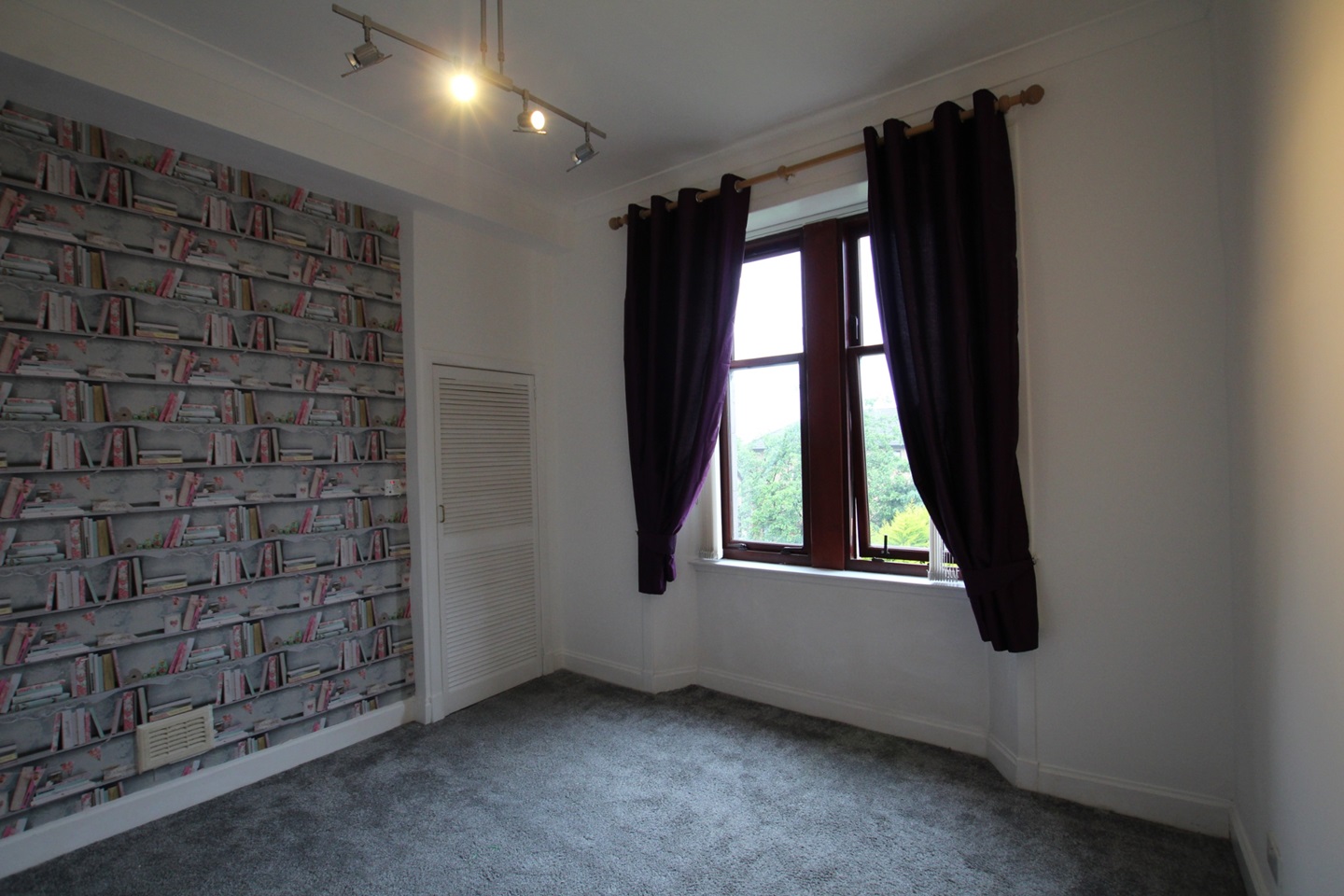 Gourock 2 Bed Flat, Cardwell Road, PA19 To Rent Now for £495.00 p/m