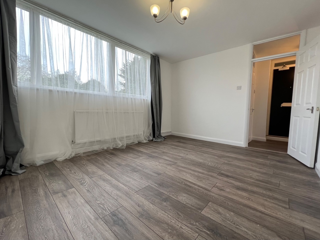 Rainham 1 Bed Flat, Lower Mardyke Avenue, RM13 To Rent Now for £1,200.00 p/m