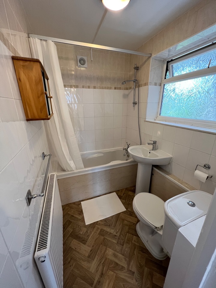 Rainham 1 Bed Flat, Lower Mardyke Avenue, RM13 To Rent Now for £