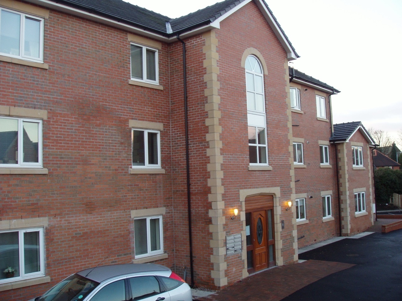 Bolton 2 Bed Flat, Minton Court, BL3 To Rent Now for £625.00 p/m