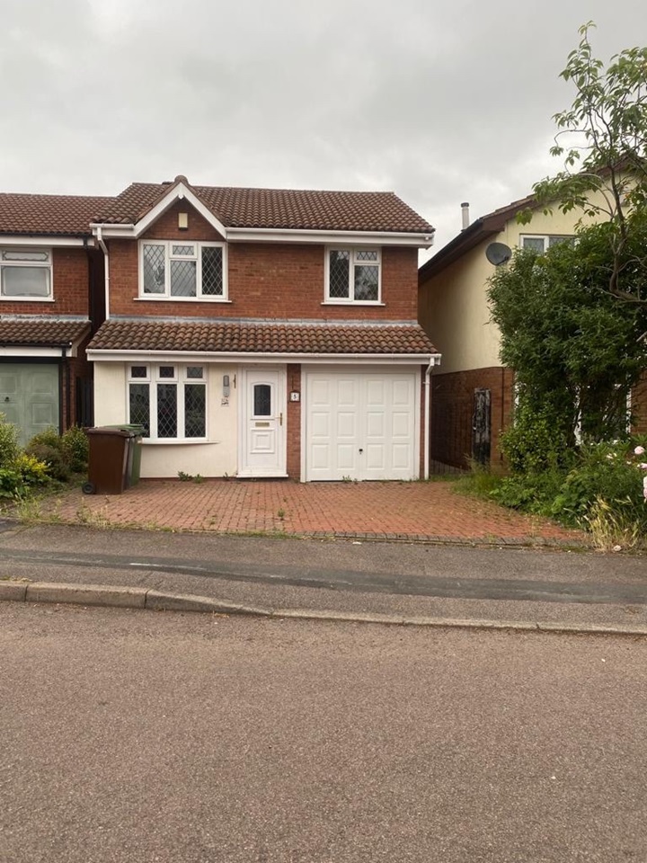 Bilston 3 Bed Detached House, Denville Close, WV14 To Rent Now for