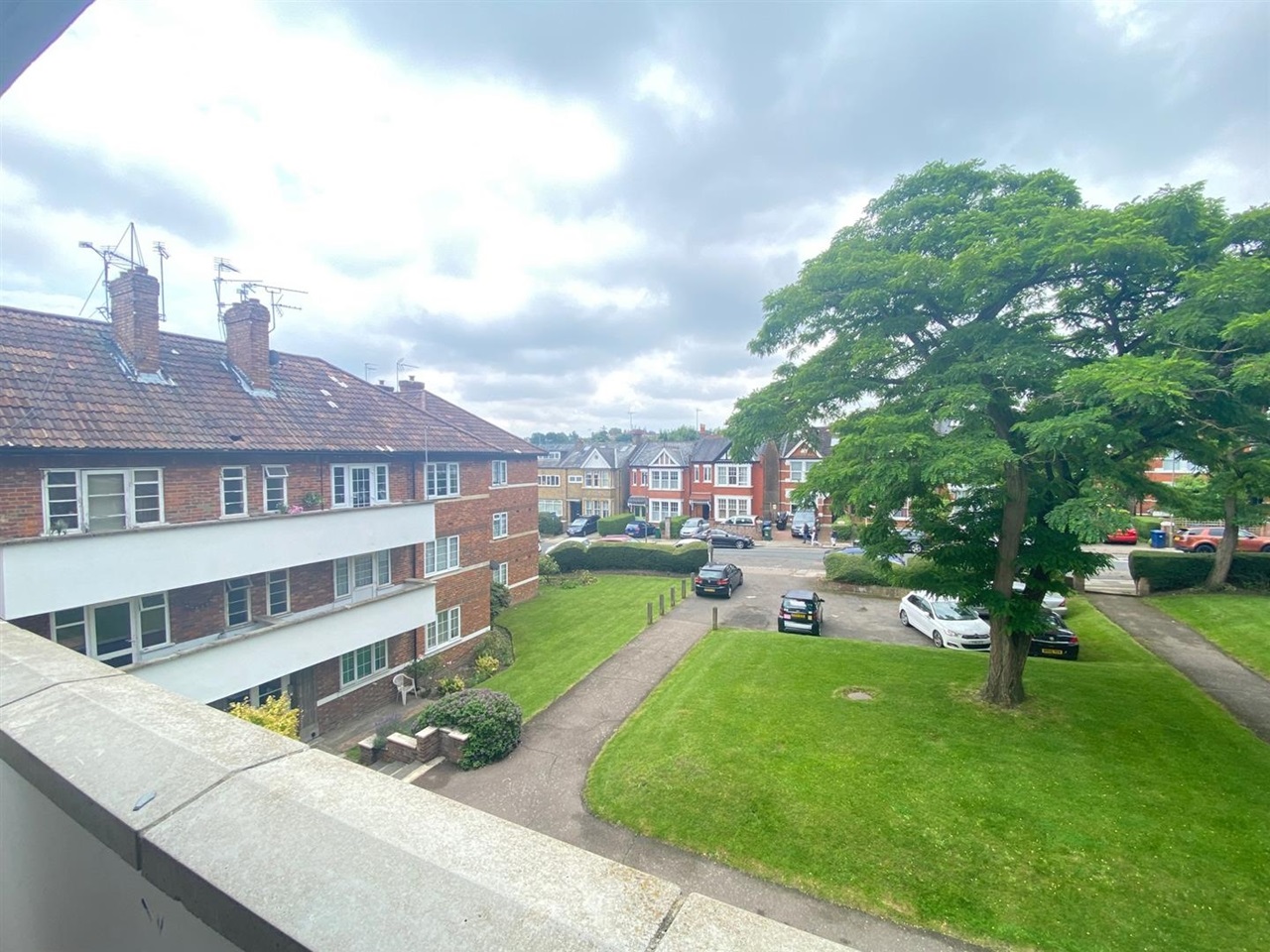 London 2 Bed Flat, Wilton Court, N10 To Rent Now for £1,375.00 p/m