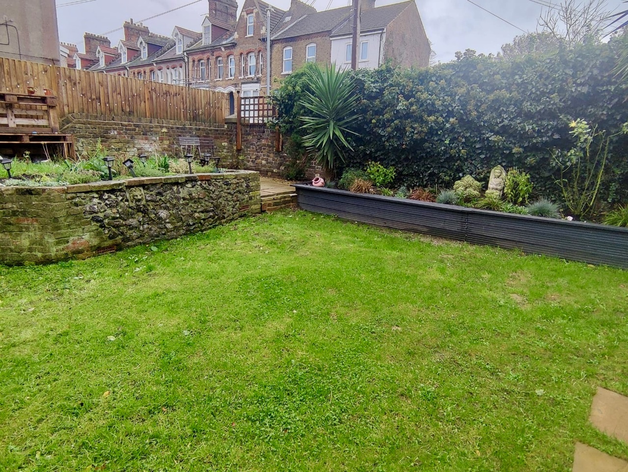 Ramsgate 3 Bed End Terrace, Ellington Road, CT11 To Rent Now for £