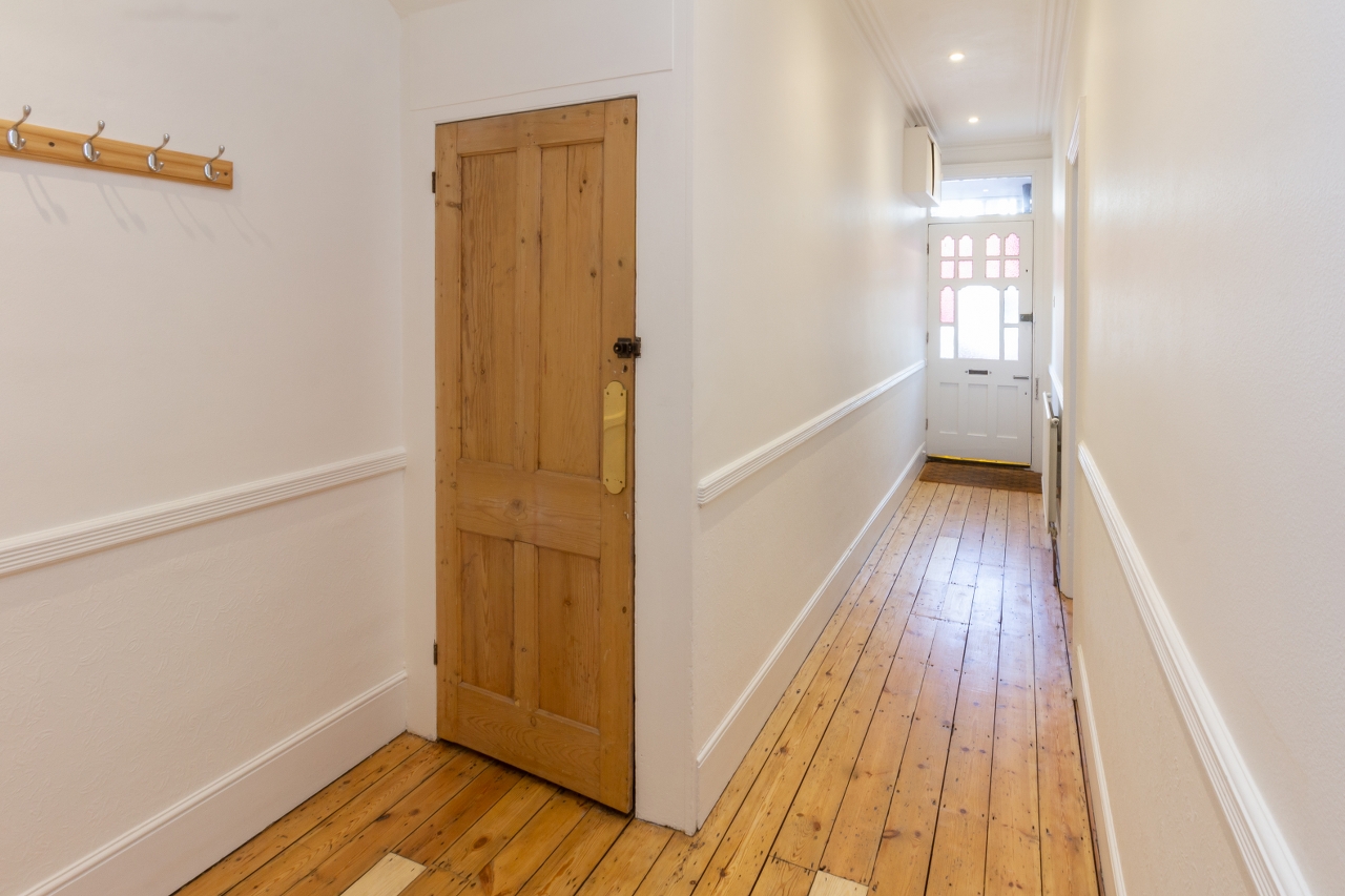 London 3 Bed Flat, Oakmead Road, SW12 To Rent Now for £2,650.00 p/m