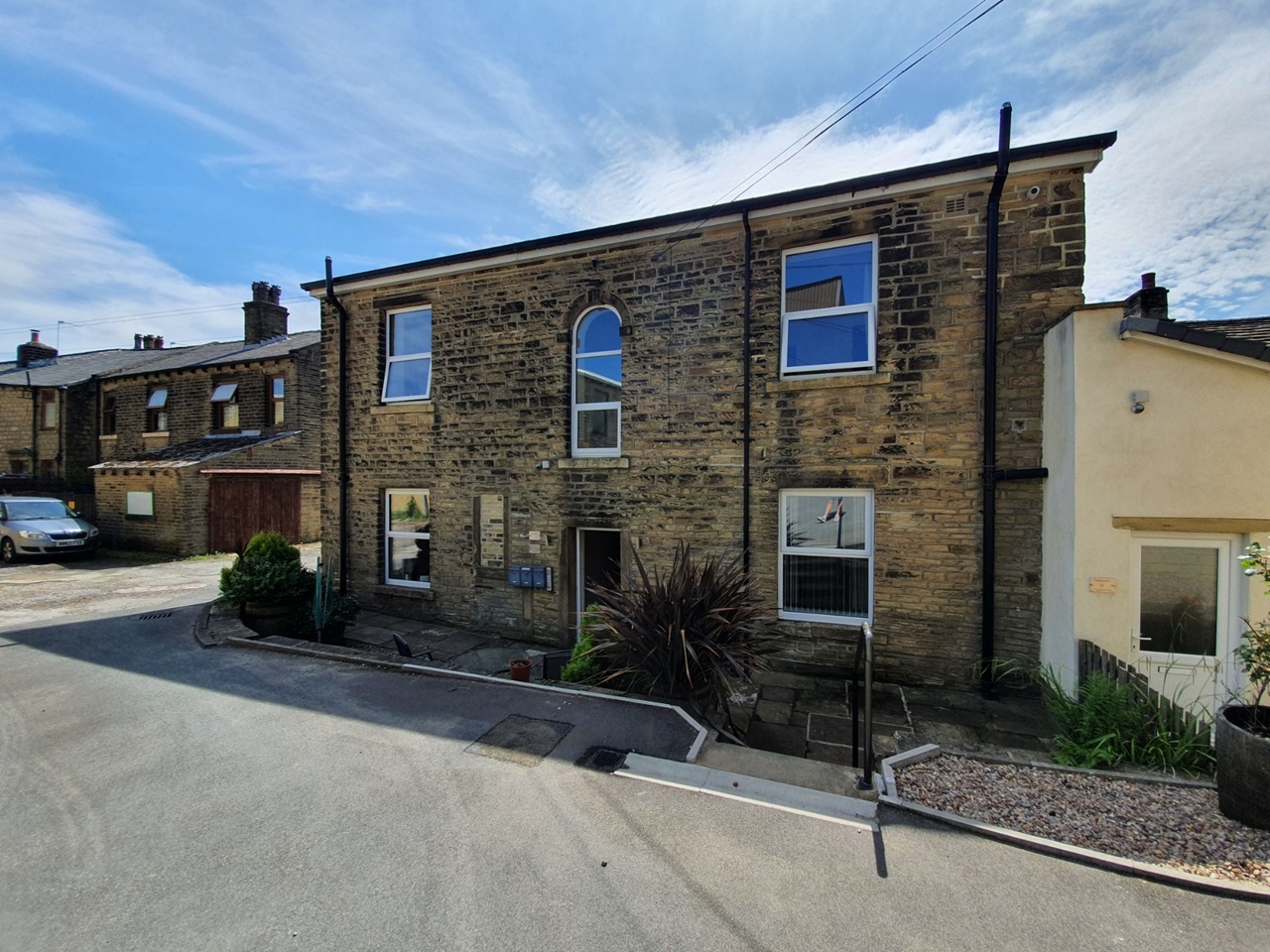 Sowerby Bridge 2 Bed Flat, Burnley Road, HX6 To Rent Now for £655.00 p/m