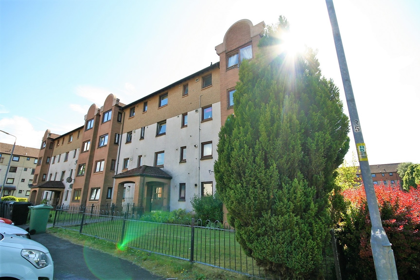 Clydebank 3 Bed Flat, Craigton Street, G81 To Rent Now for £650.00 p/m