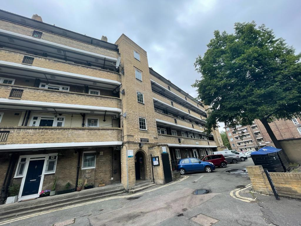 London 1 Bed Flat, Chartham House, SE1 To Rent Now for £1,350.00 p/m