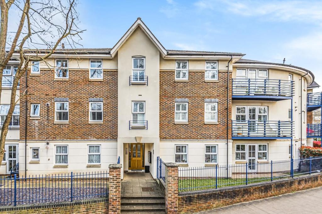 Kingston Upon Thames 1 Bed Flat, Lower Kings Road, KT2 To Rent Now