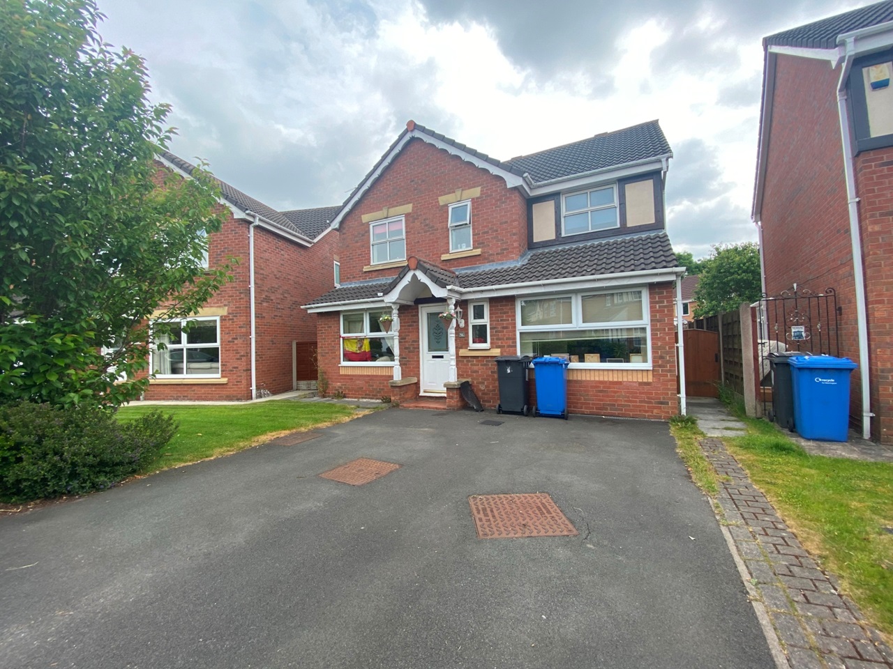 Great Sankey, Warrington 5 Bed Detached House, California Close, WA5