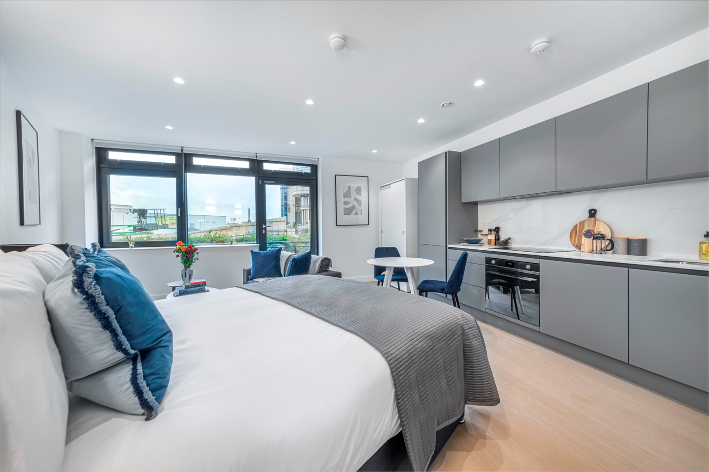 Brentford Studio Flat, Vulcan House, TW8 To Rent Now for £1,250.00 p/m