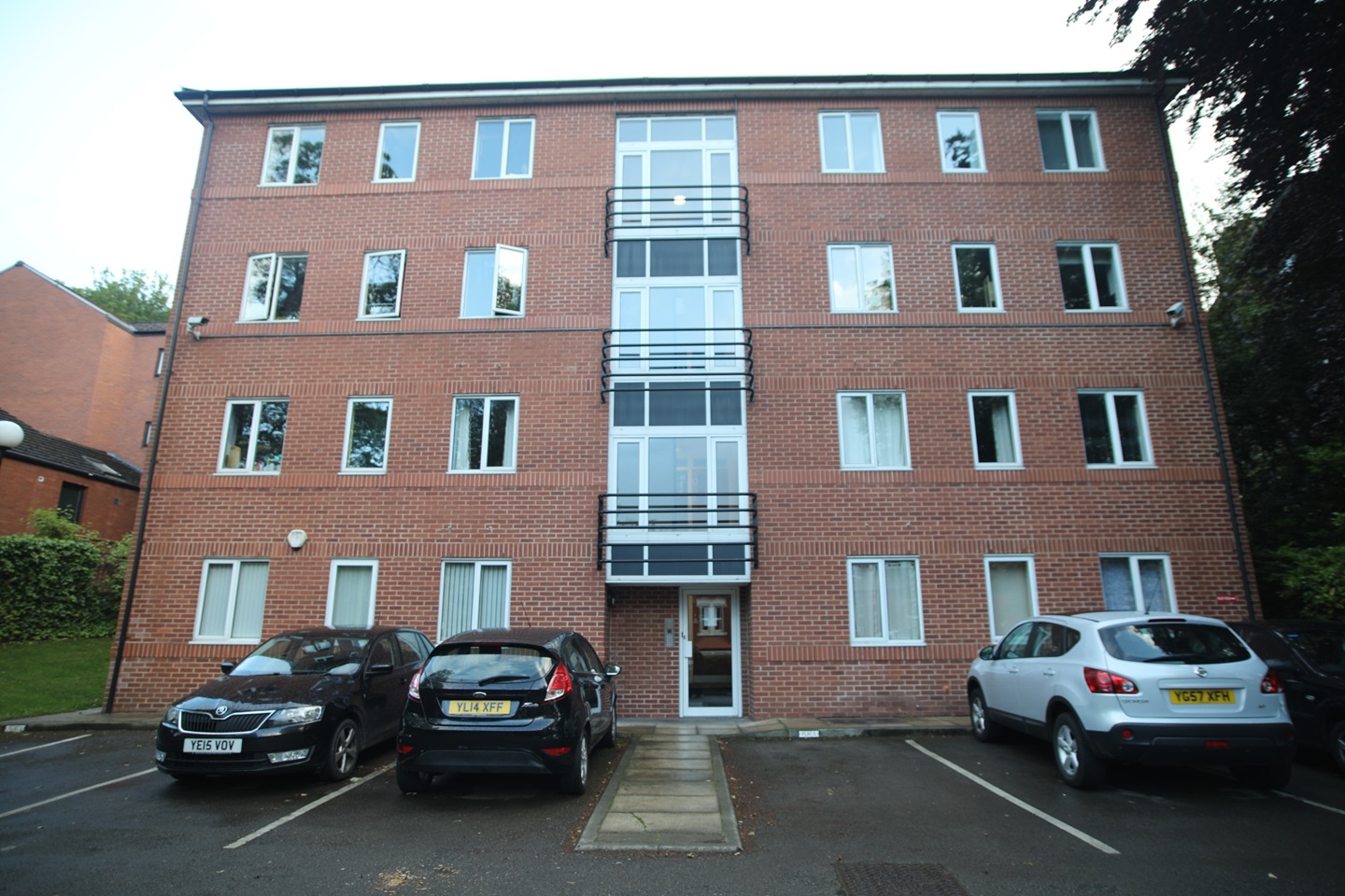 Leeds 2 Bed Flat, Meanwood Heights, LS7 To Rent Now for £750.00 p/m