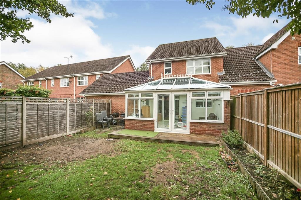 Kennington, Ashford 3 Bed SemiDetached House, Christopher Bushell Way, TN24 To Rent Now for